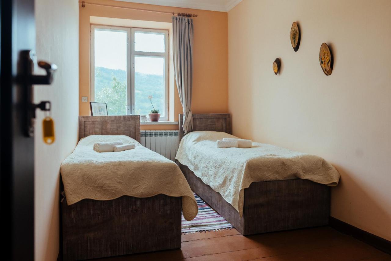 Debed Chamich Guesthouse מראה חיצוני תמונה